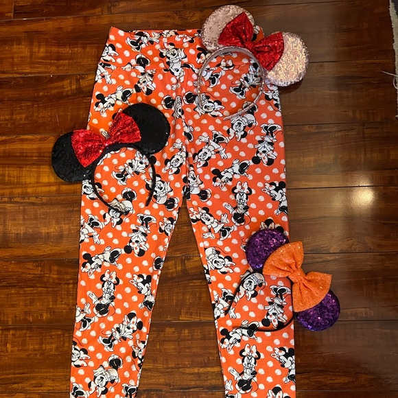Make offer! 2 LuLaRoe Disney Minnie Mouse soft leggings bundle - Picture 2 of 9